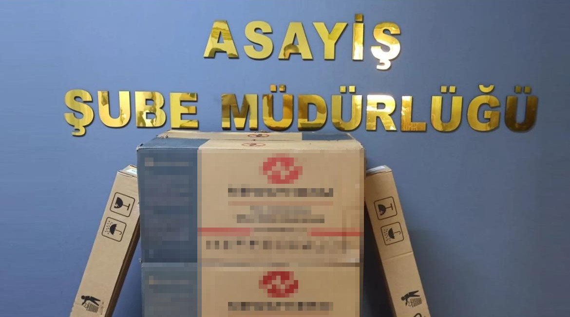 Asansörlerini yaptıkları inşaattan kombi çaldılar