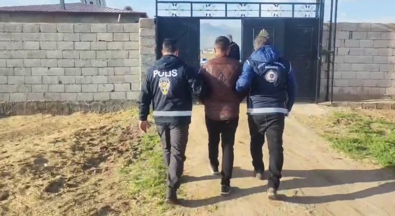 Ağrı&rsquo;da g&ouml;&ccedil;men ka&ccedil;ak&ccedil;ılığına darbe: 214 milyon liralık su&ccedil; geliri ortaya &ccedil;ıkarıldı
