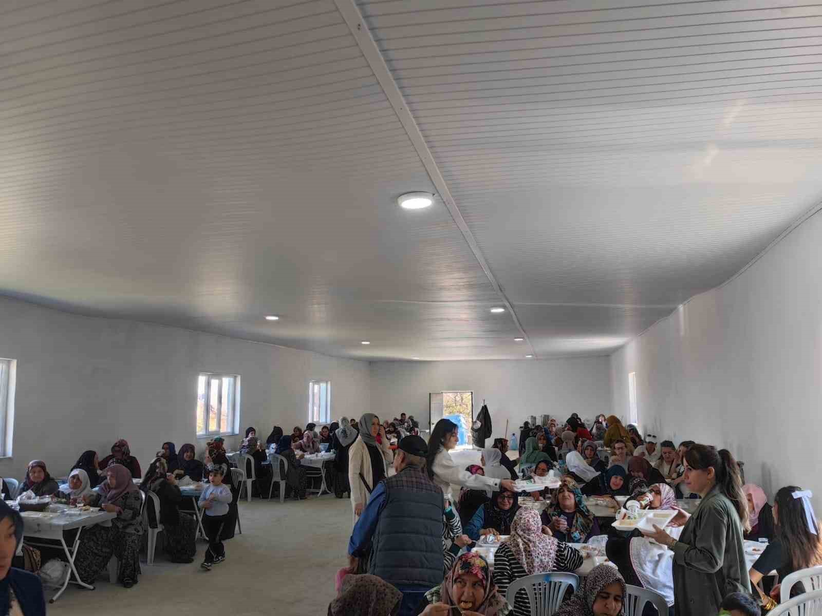 Karacakaya&rsquo;da &ccedil;ift&ccedil;iler yağmur duasında buluştu
