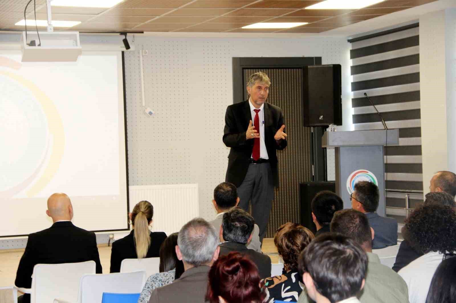 Rehber öğretmen ve müdür yardımcılarının Kütahya OSB’de mesleki eğitim buluşması