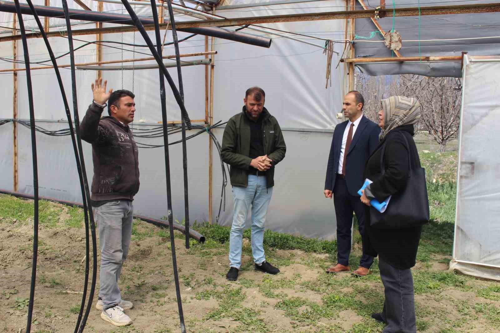 Elmalı’da çiftçilere biyolojik mücadele eğitimi