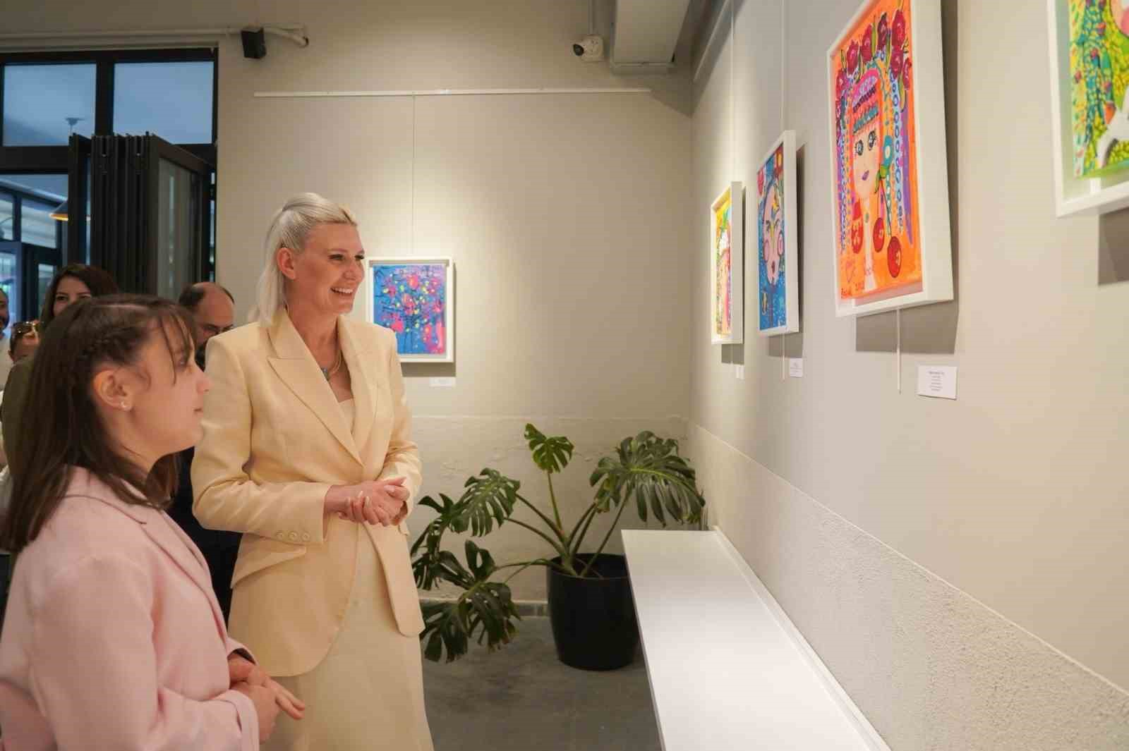 ’Deniz’in Kızı’ sergisi sanatseverle buluştu
