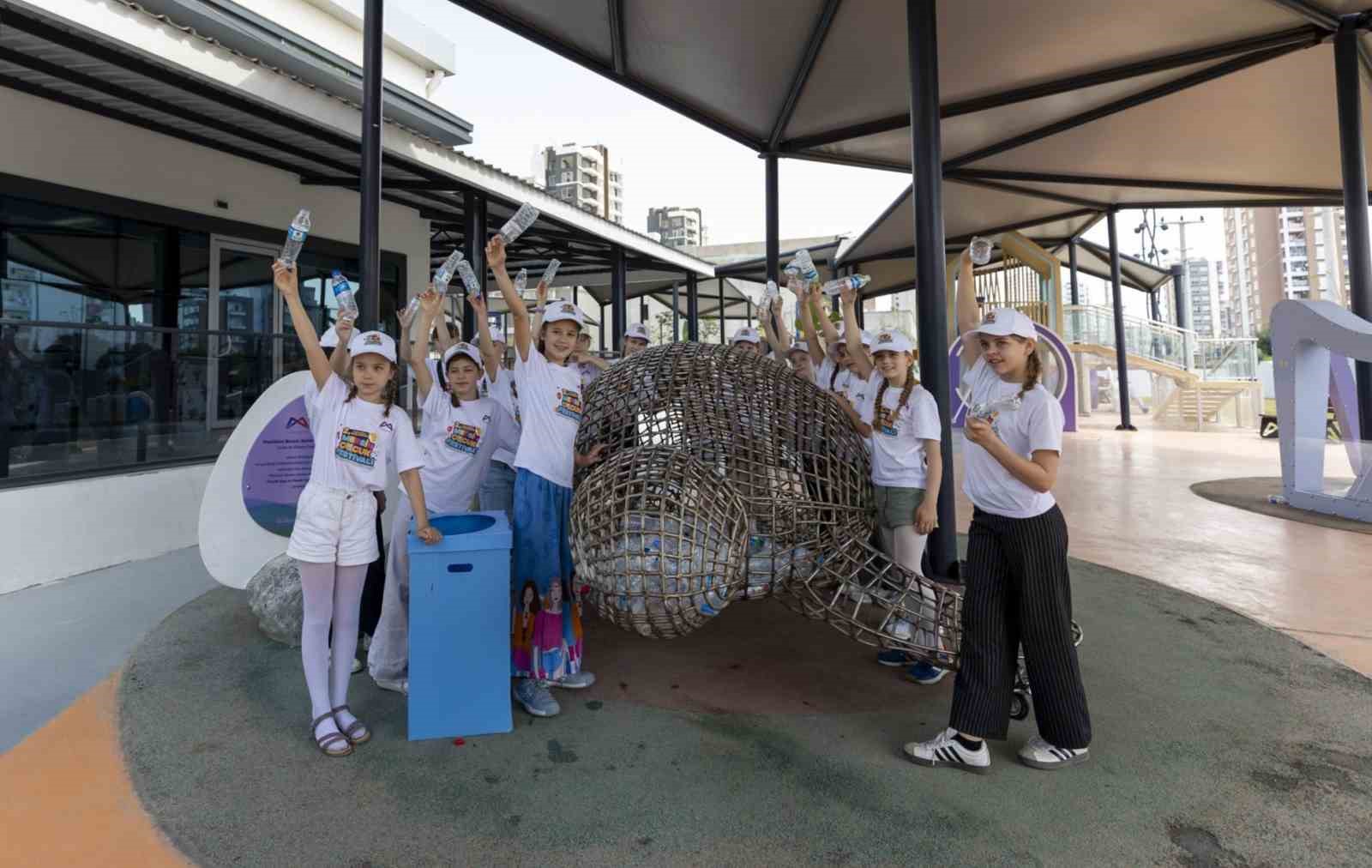 Mersin’de dünya çocukları bilimle buluştu

