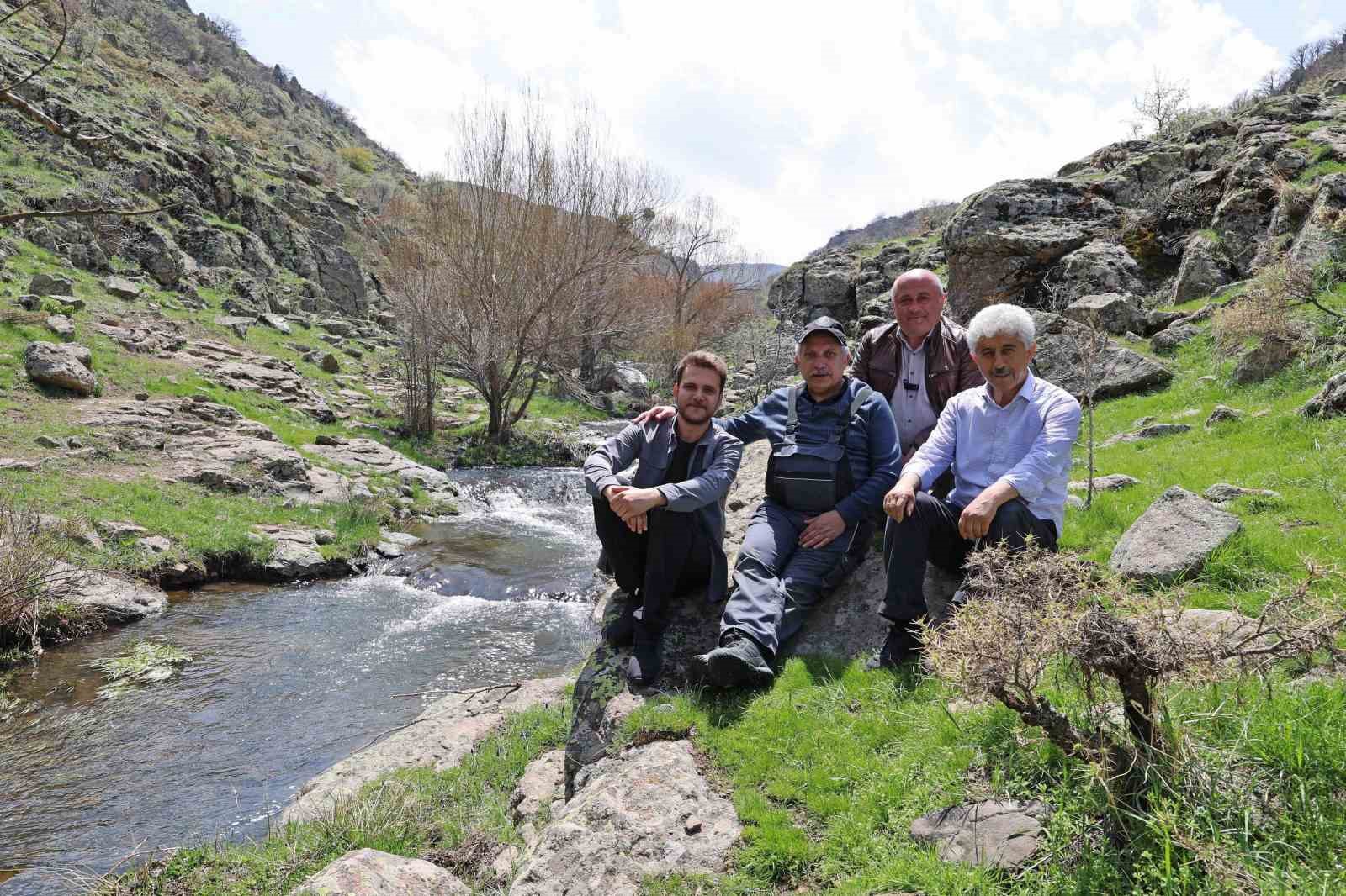 Zincidere G&ouml;leti&rsquo;ne giden su yollarına yaz bakımı
