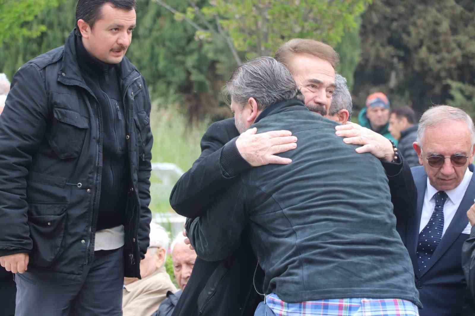 Trabzonspor Onursal Başkanı Mehmet Ali Yılmaz, kabri başında anıldı
