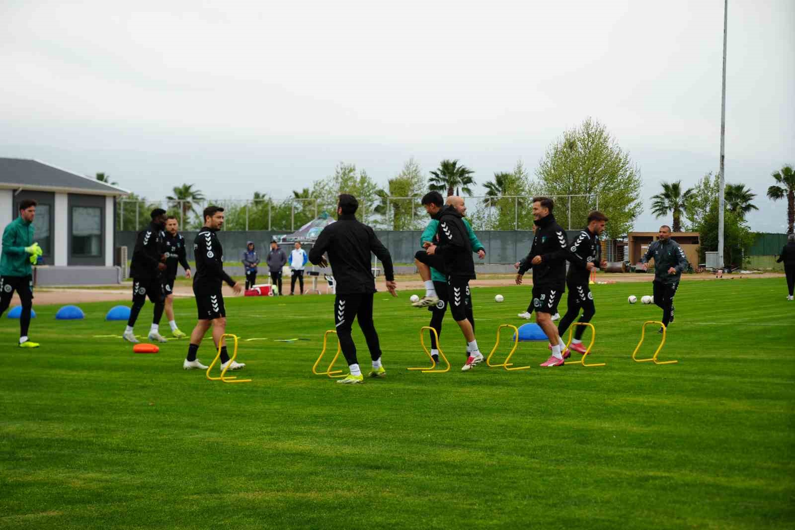 Gökhan Değirmenci: "İnşallah futbol kariyerimi Kocaelispor’da sonlandırırım"

