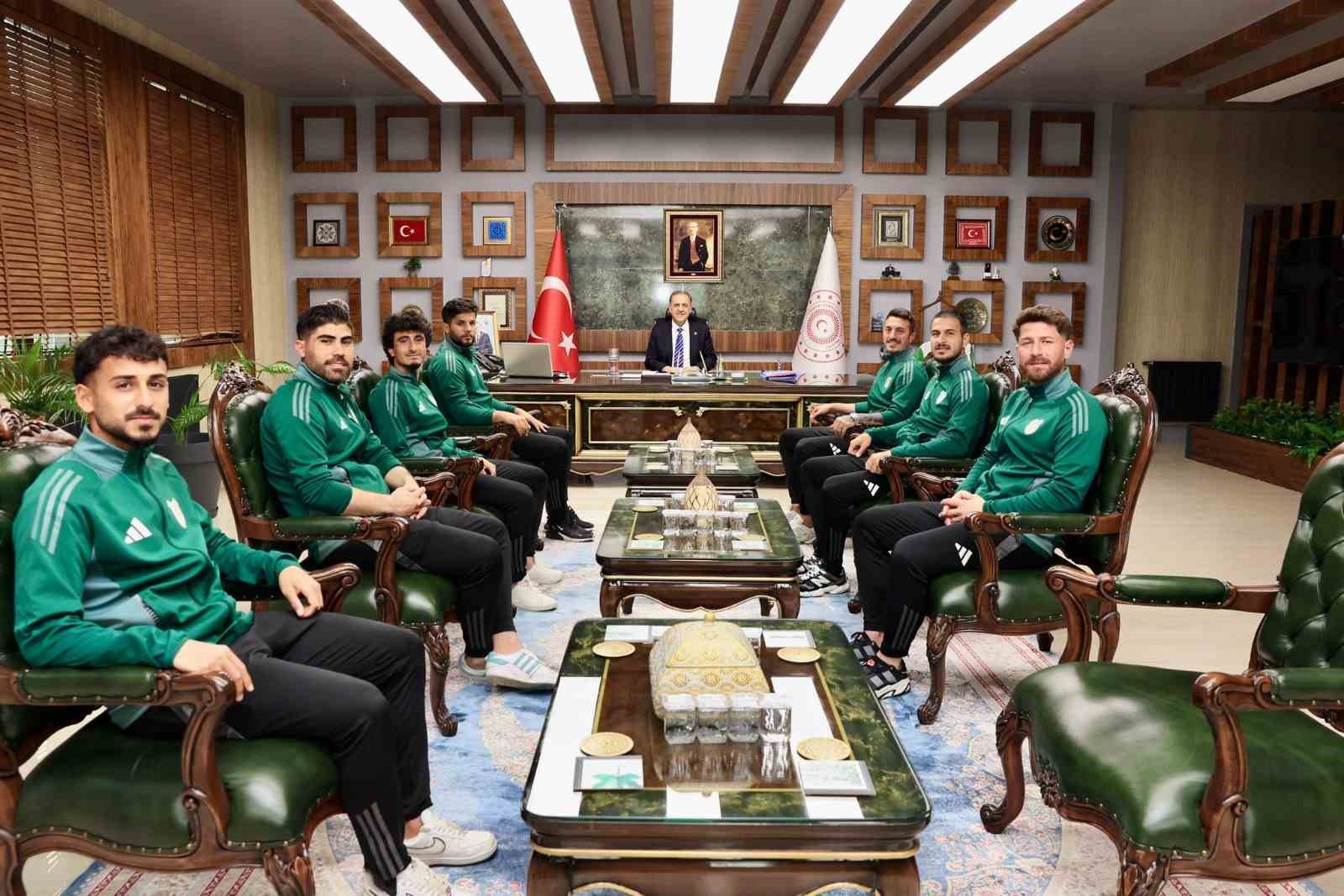 Bingöl Valisi Usta: "Bu takıma ben hep inandım"