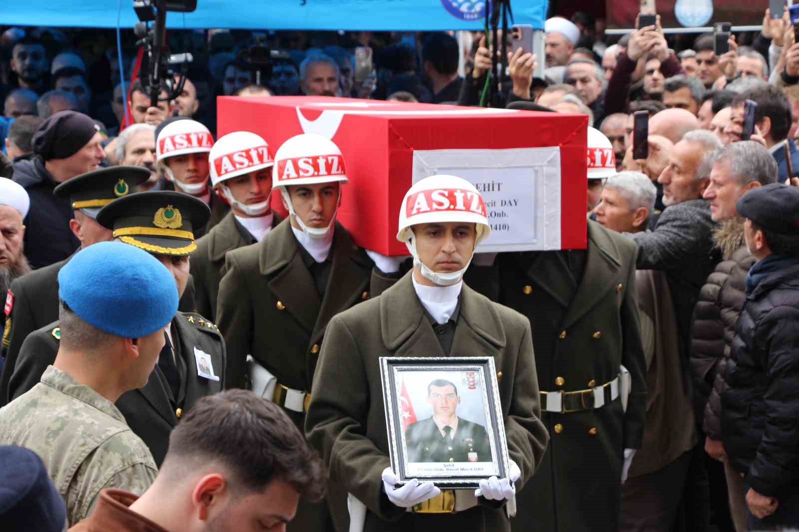 Kuzey Irak’ta Dron saldırısı sonrası şehit olan Uzman Onbaşı Berat Mecit Day’a son görev