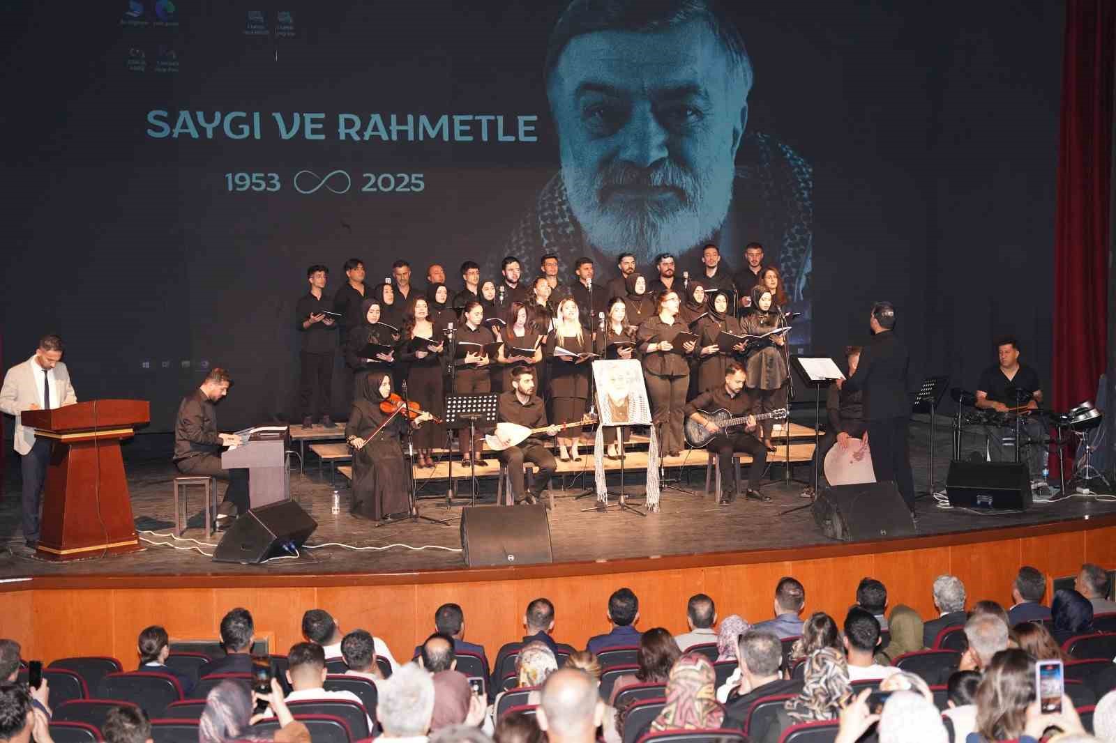 Öğretmenler korosu Kahtalı Mıçe’yi anma gecesi düzenledi