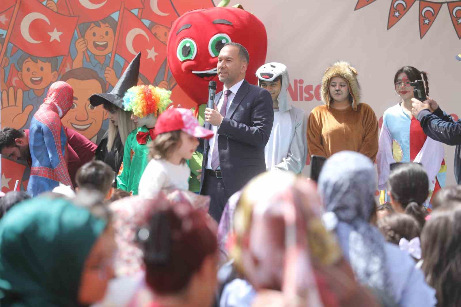 "Mahallemde Bayram Var" şenliği Niğde’de bayram coşkusunu mahallelere taşıdı