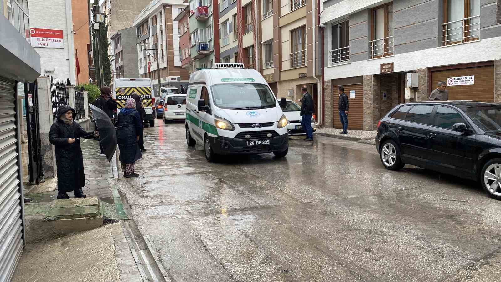 Paraşüt kazasında ölen 2 arkadaş Eskişehir’de defnedildi