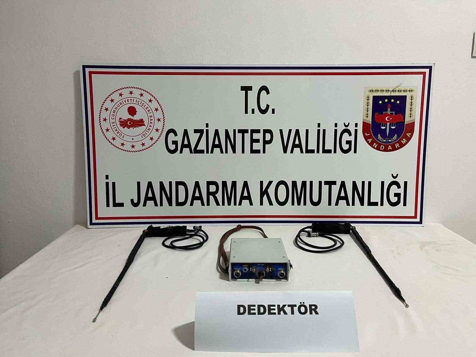 Gaziantep’te kaçak kazı yapan 3 şahıs suçüstü yakalandı
