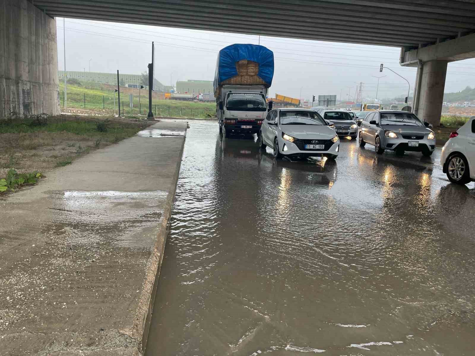 Bilecik’te aniden bastıran yağmur