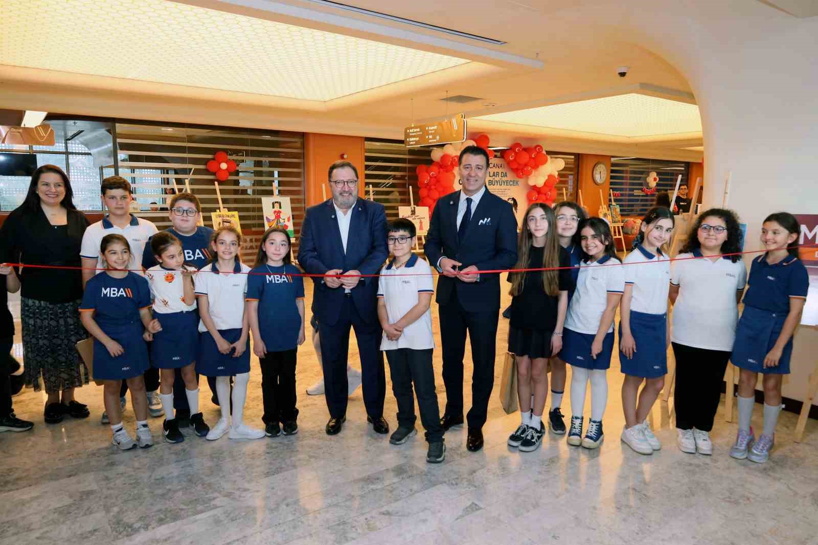 &Ccedil;ocukların Atat&uuml;rk sevgisi tuvale yansıdı
