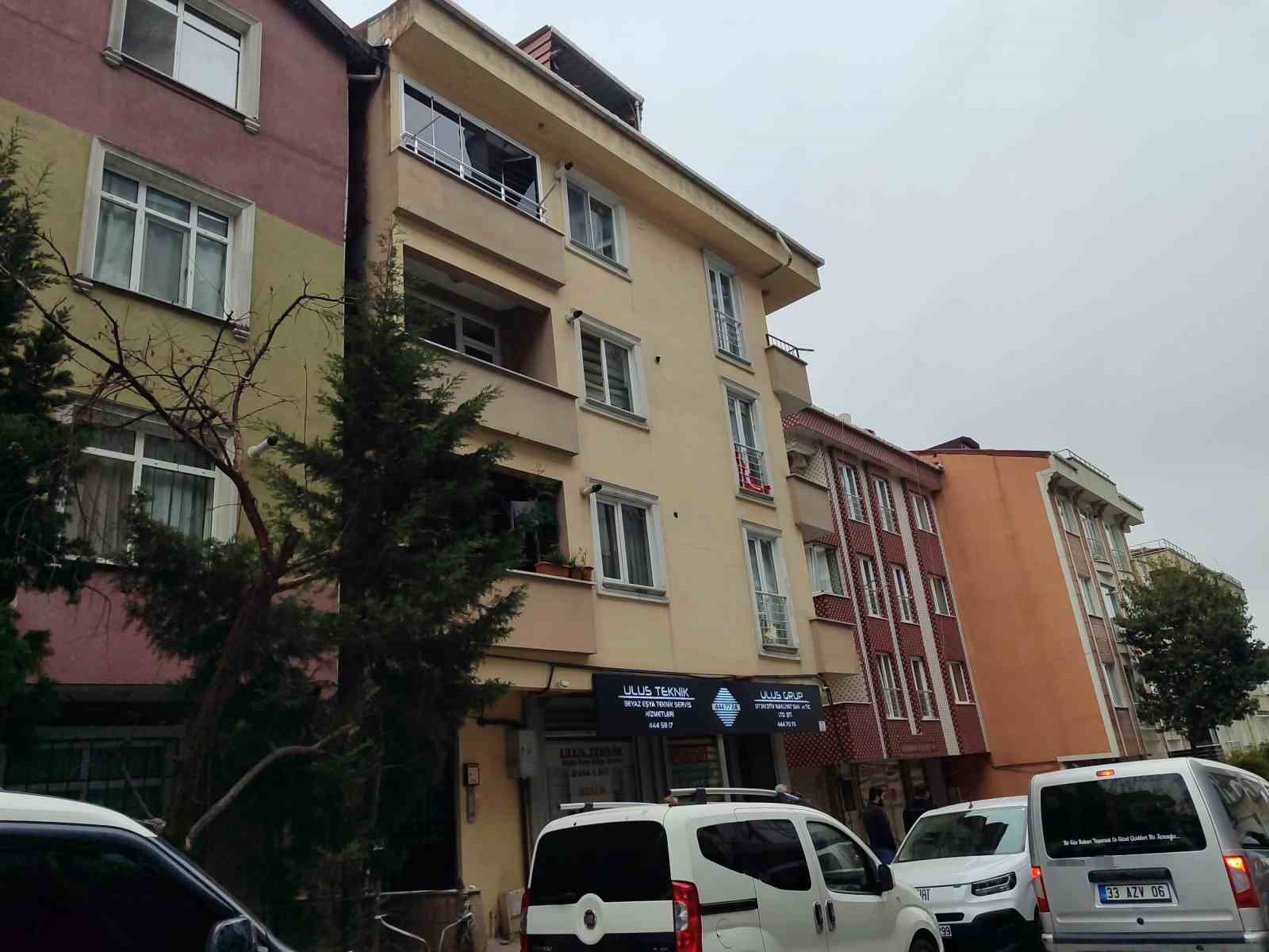 İstanbul&rsquo;da hasar tespit &ccedil;alışmaları s&uuml;r&uuml;yor
