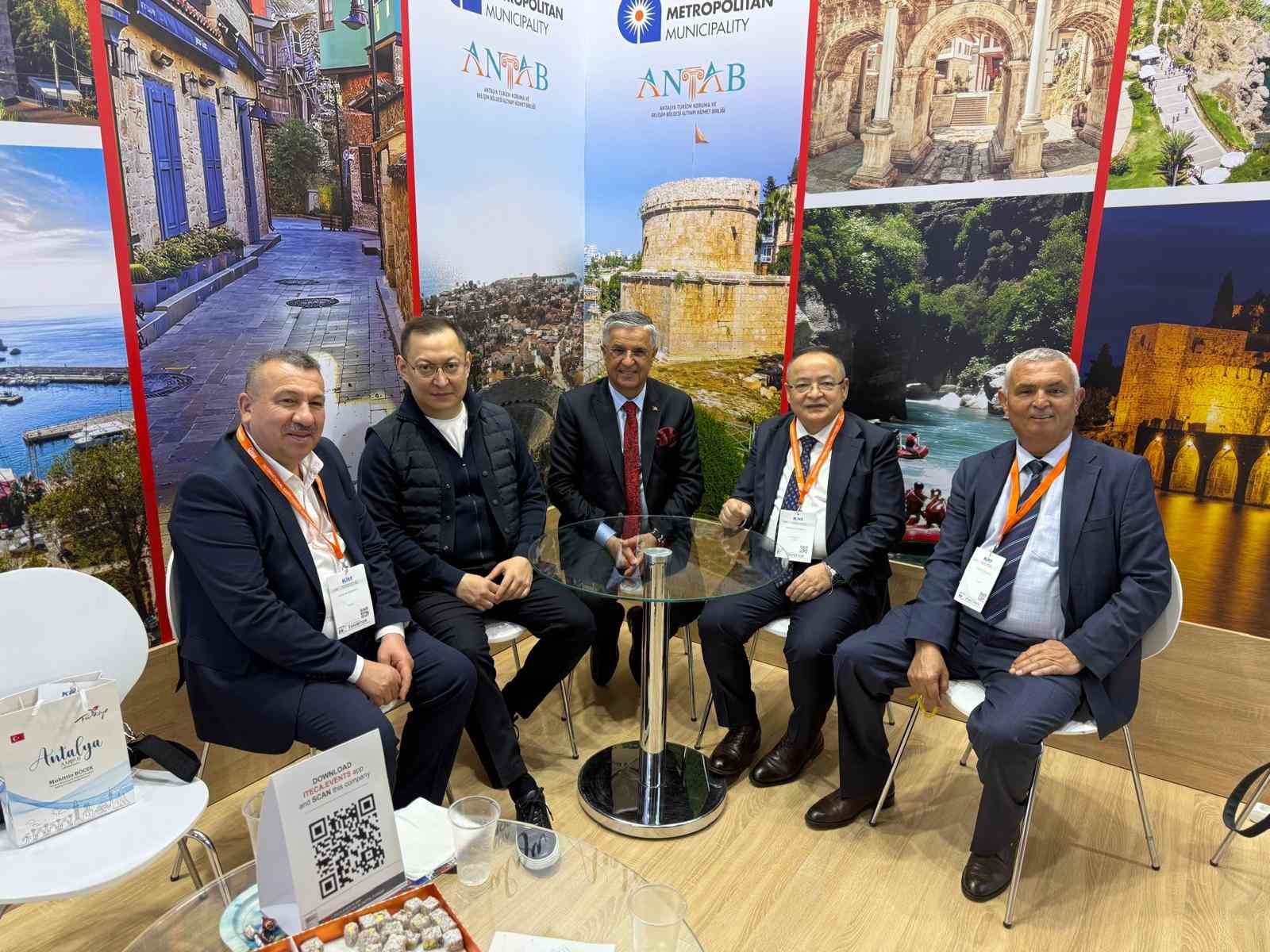 Başkan Topaloğlu, Kazakistan fuarında temaslarını sürdürüyor