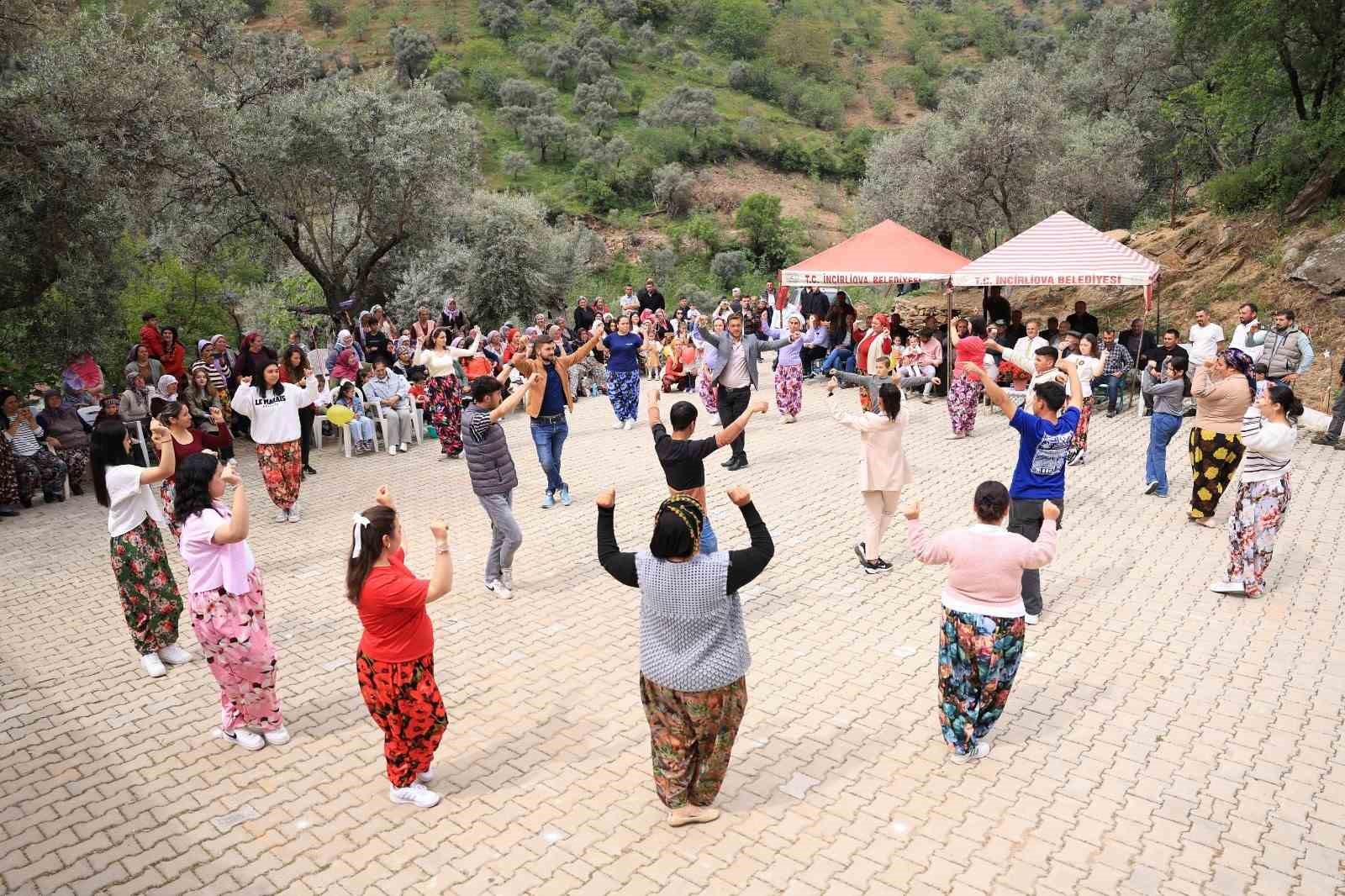 Başkan Kaya, &ccedil;ocukların mutluluğuna ortak oldu
