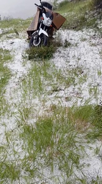 Yaz geldi derken, İzmir &Ouml;demiş beyaza b&uuml;r&uuml;nd&uuml;
