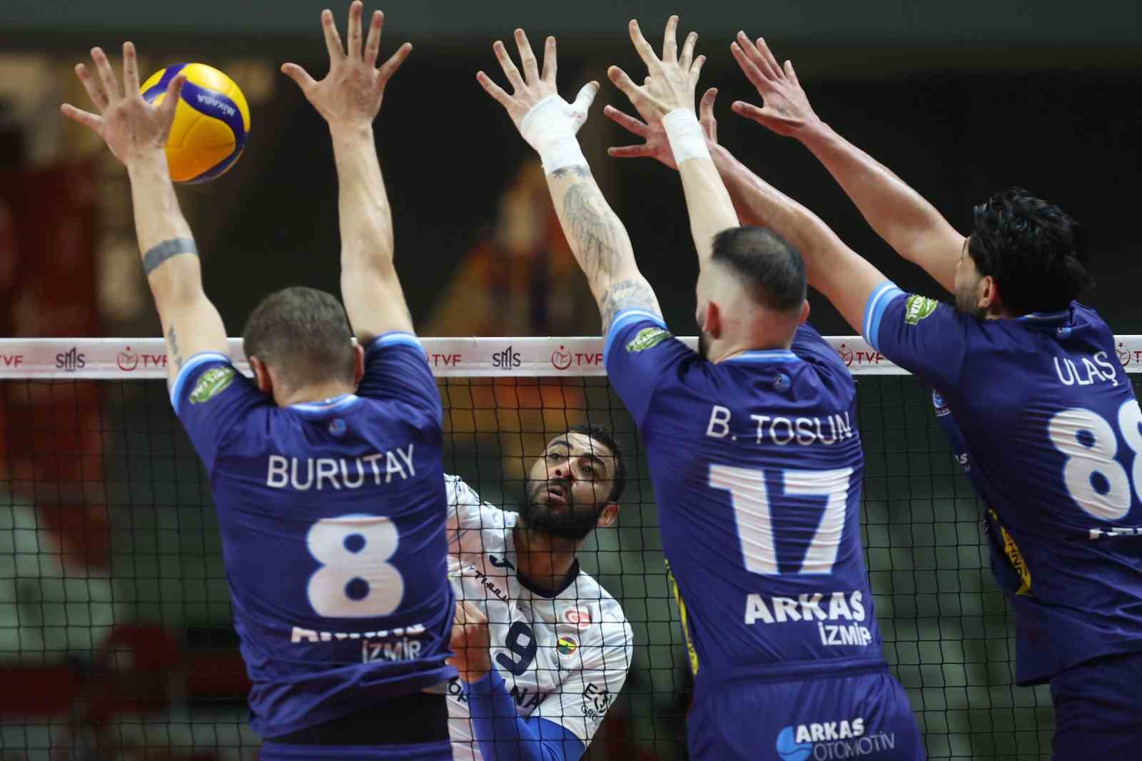 Efeler Ligi: Fenerbahçe: 3 - Arkas Spor: 1