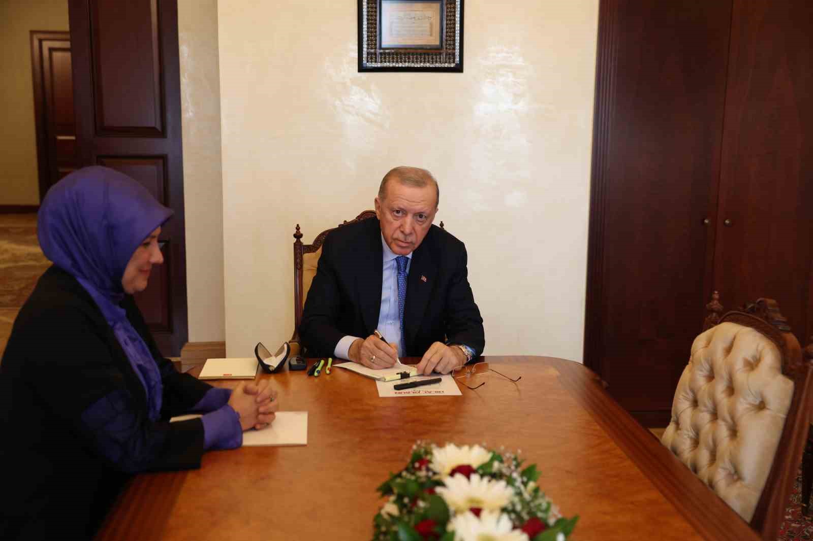 Cumhurbaşkanı Erdoğan kurban vekaletini T&uuml;rk Kızılay&rsquo;a verdi
