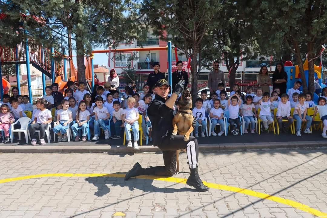 Beypazarı’nda jandarmadan 23 Nisan etkinliği