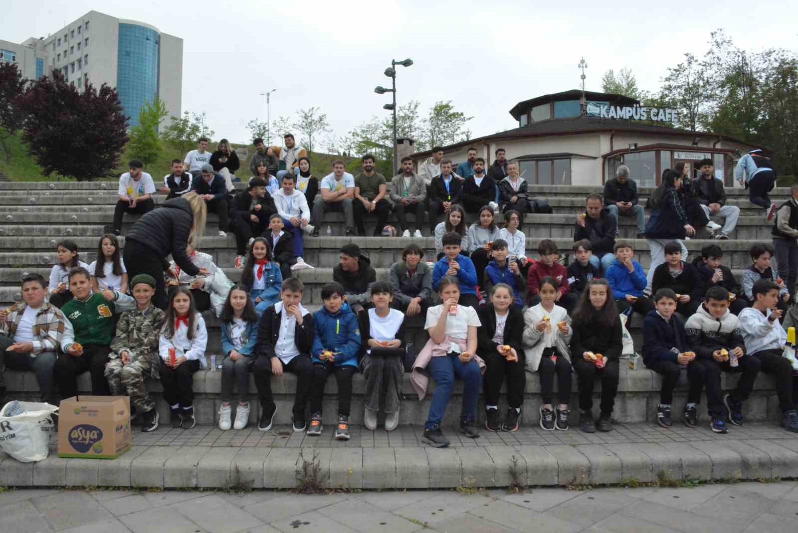 23 Nisan’da üniversitedeyim