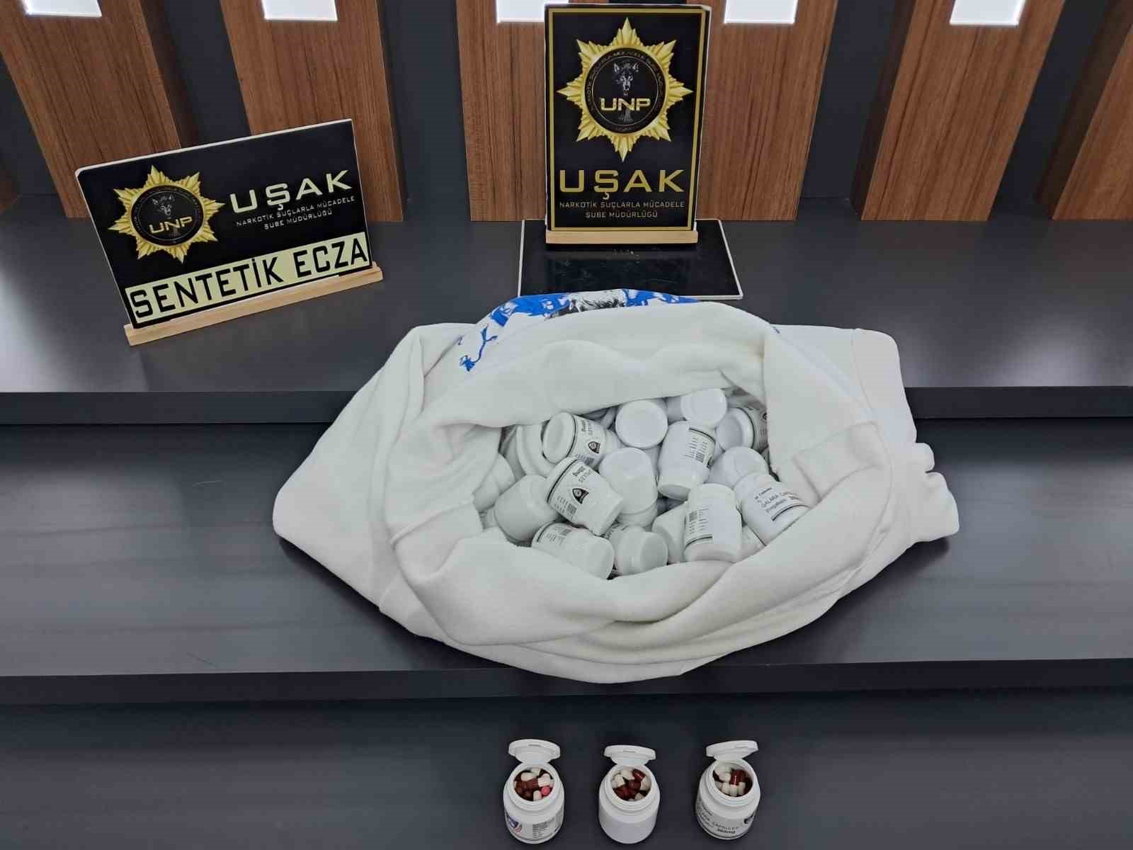 Uşak’ta uyuşturucu satıcısı karı-koca tutuklandı