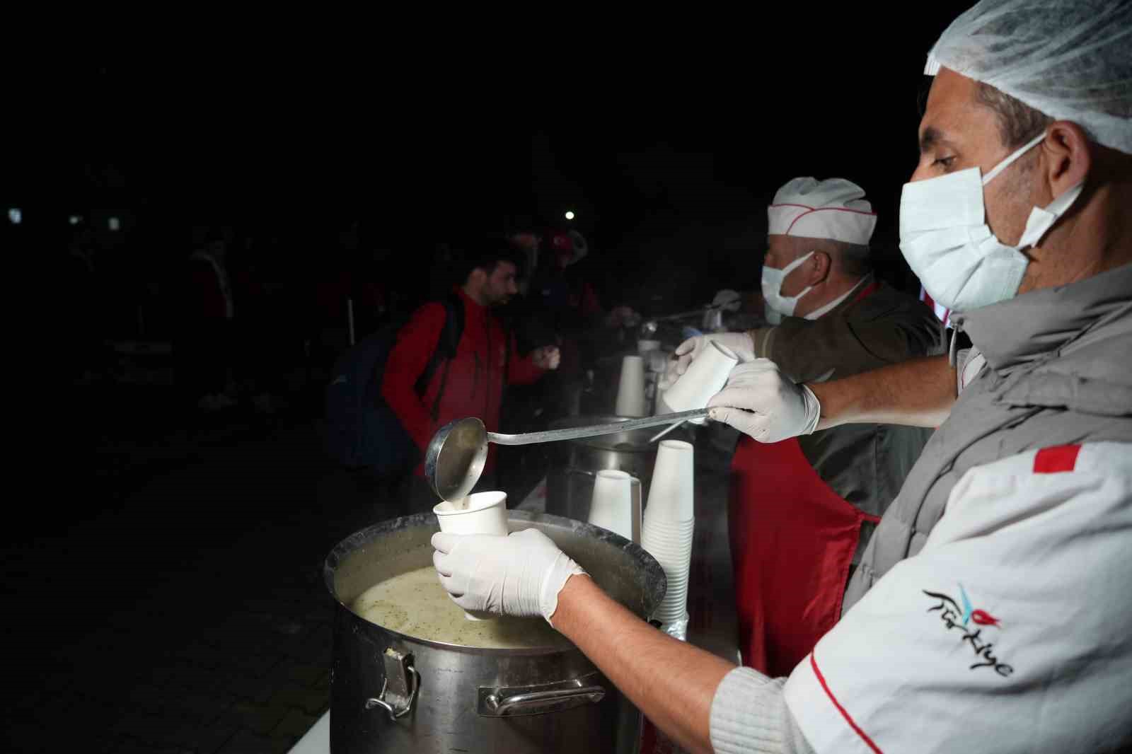 Çanakkale’de binlerce kişi, 57’nci Alay’ın izinde yürüdü