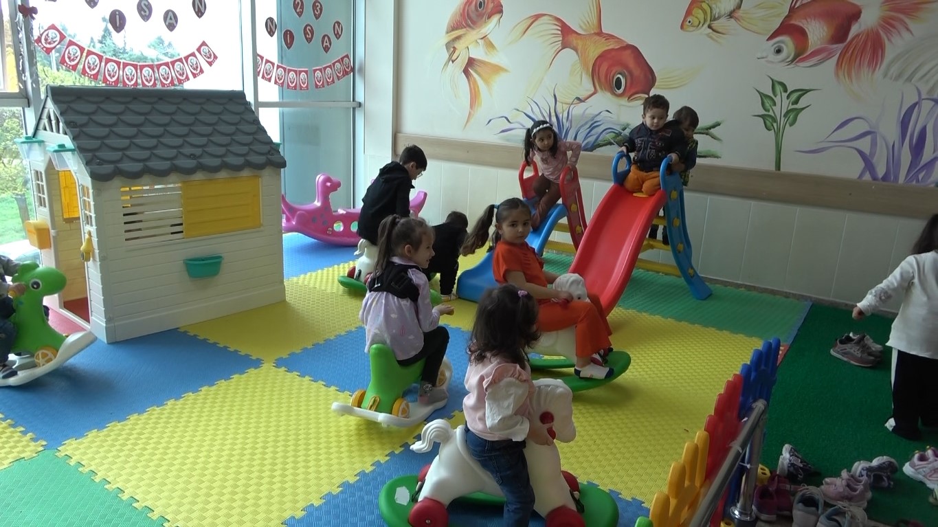 Bafra Devlet Hastanesi’nden miniklere ’oyun alanı’ sürprizi