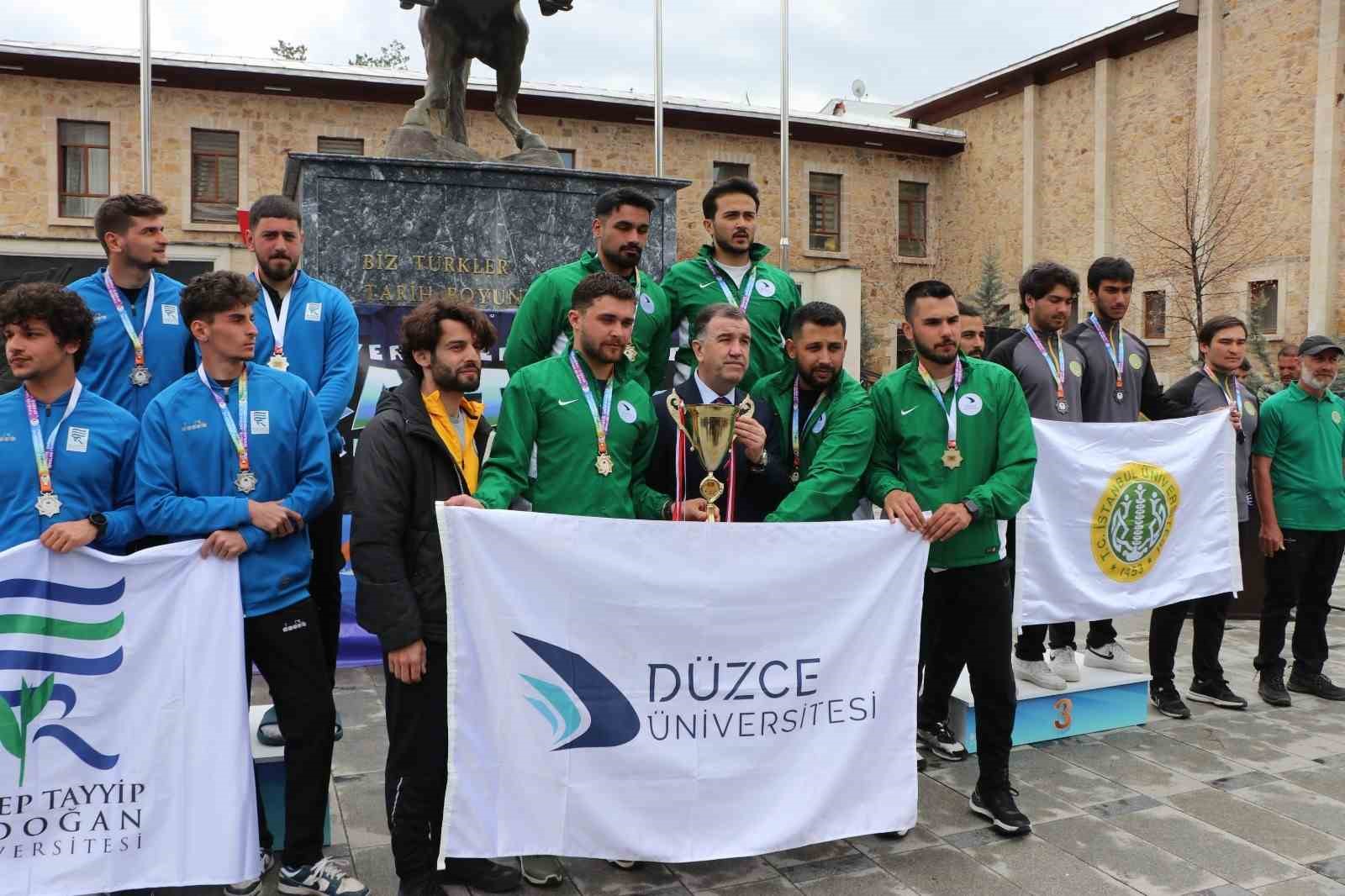 Erkek rafting takımı Türkiye şampiyonu oldu