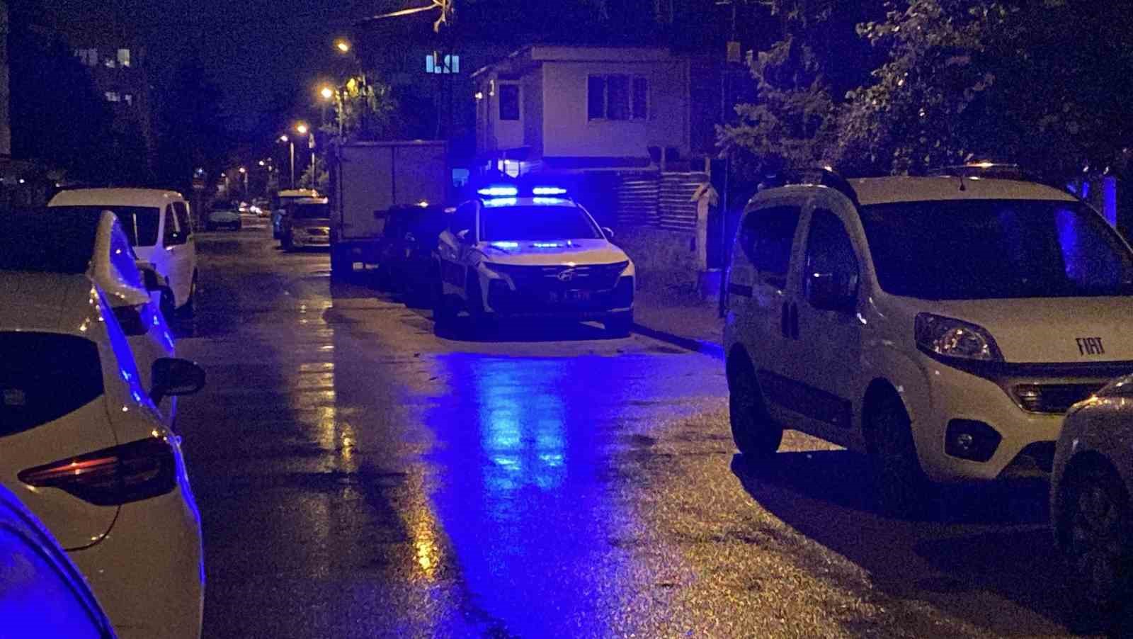 Kendisini bıçakla yaralayan alkollü şahıs hastaneye kaldırıldı