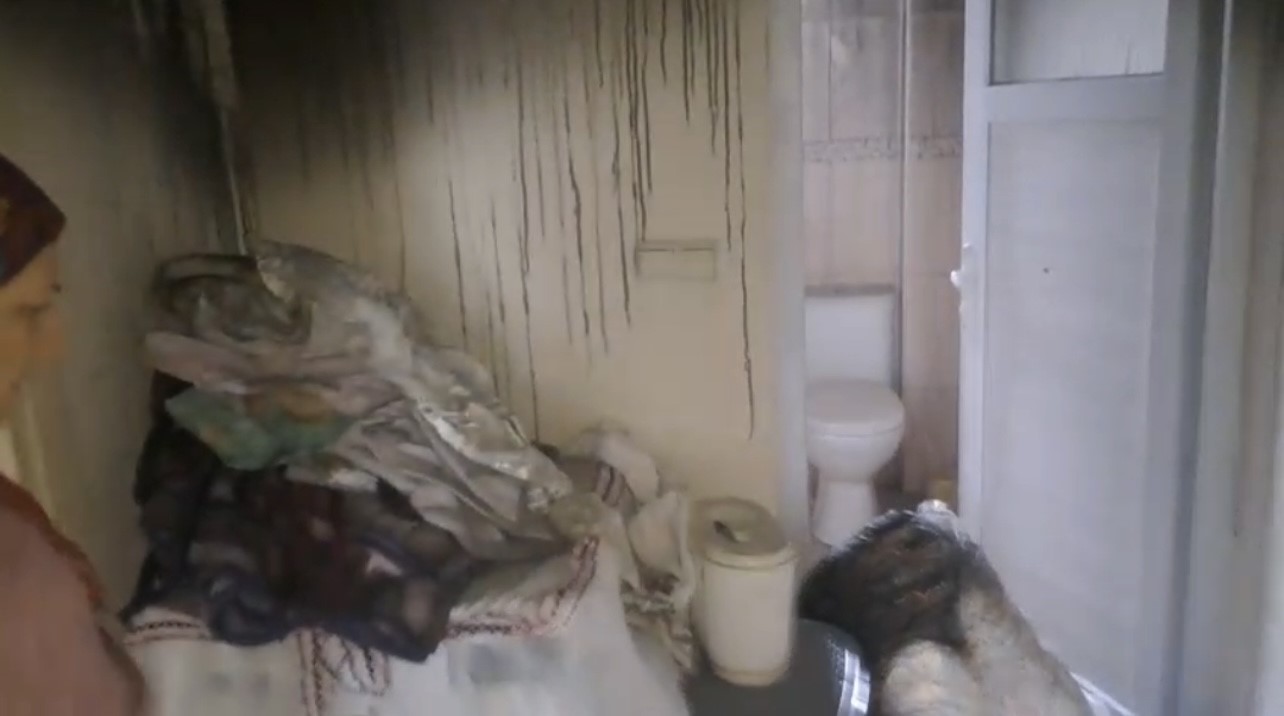 Osmaniye’de ev yangınını itfaiye söndürdü