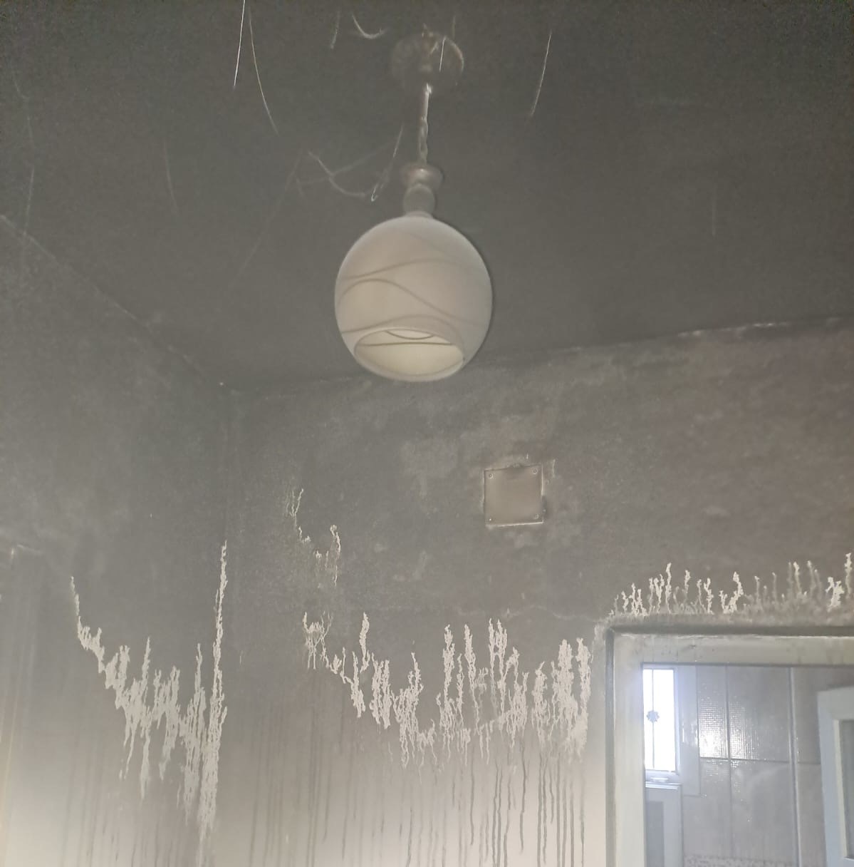 Osmaniye’de ev yangınını itfaiye söndürdü