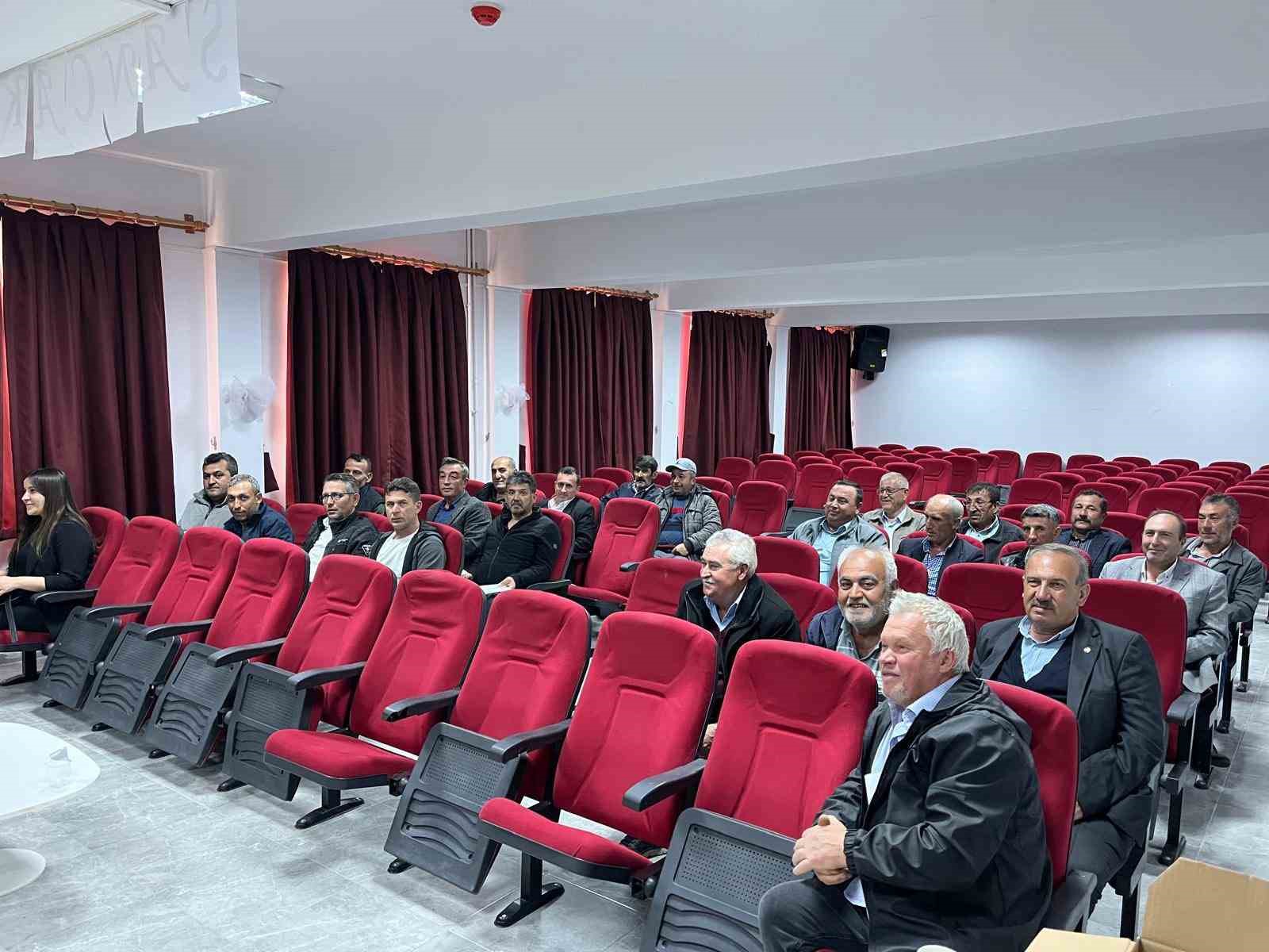 &Ccedil;avdarhisar&rsquo;da K&ouml;ylere Hizmet G&ouml;t&uuml;rme Birliği&rsquo;nin genel kurul toplantısı yapıldı
