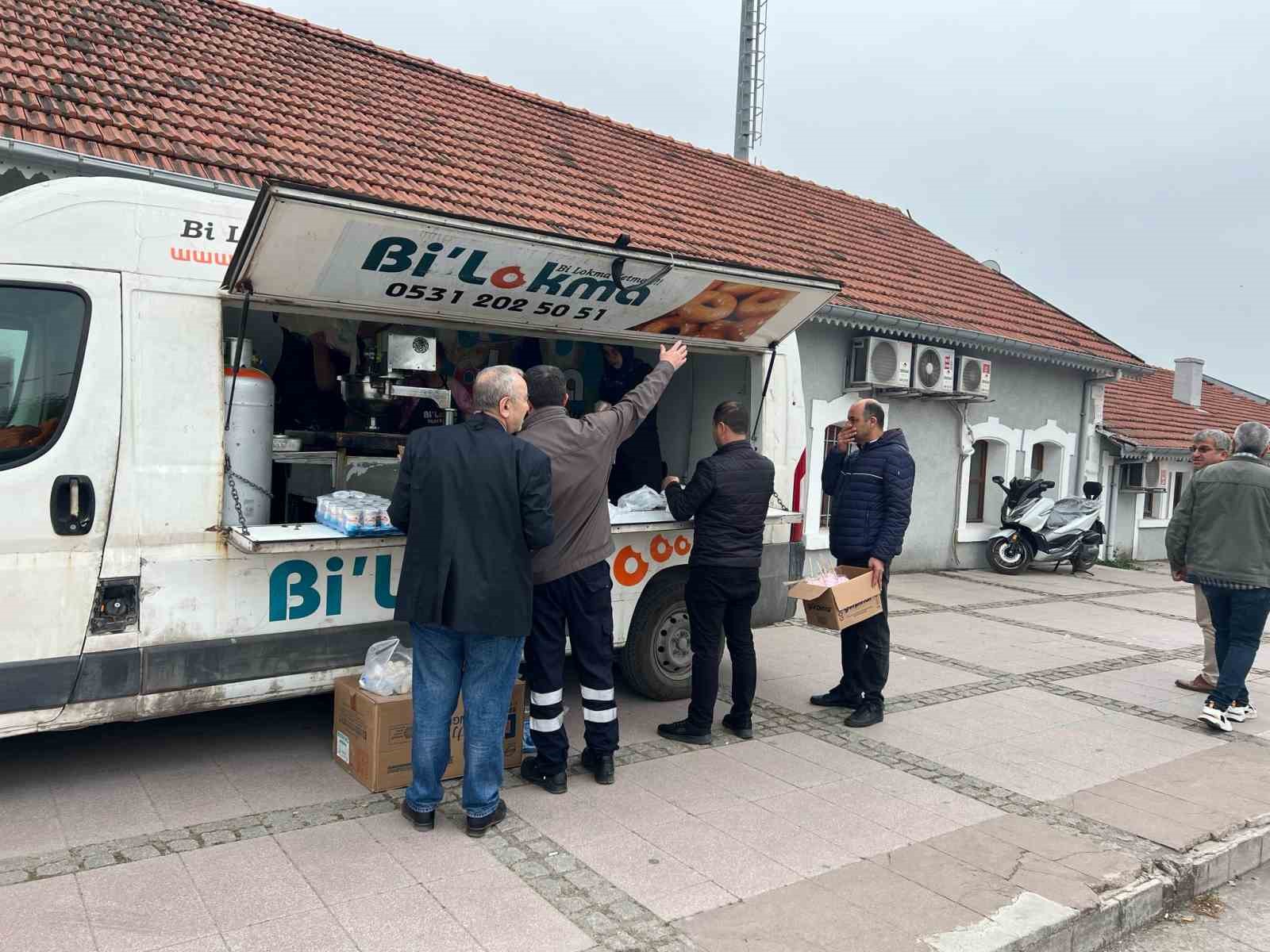 TCDD çalışanlarından geleneksel lokma hayrı