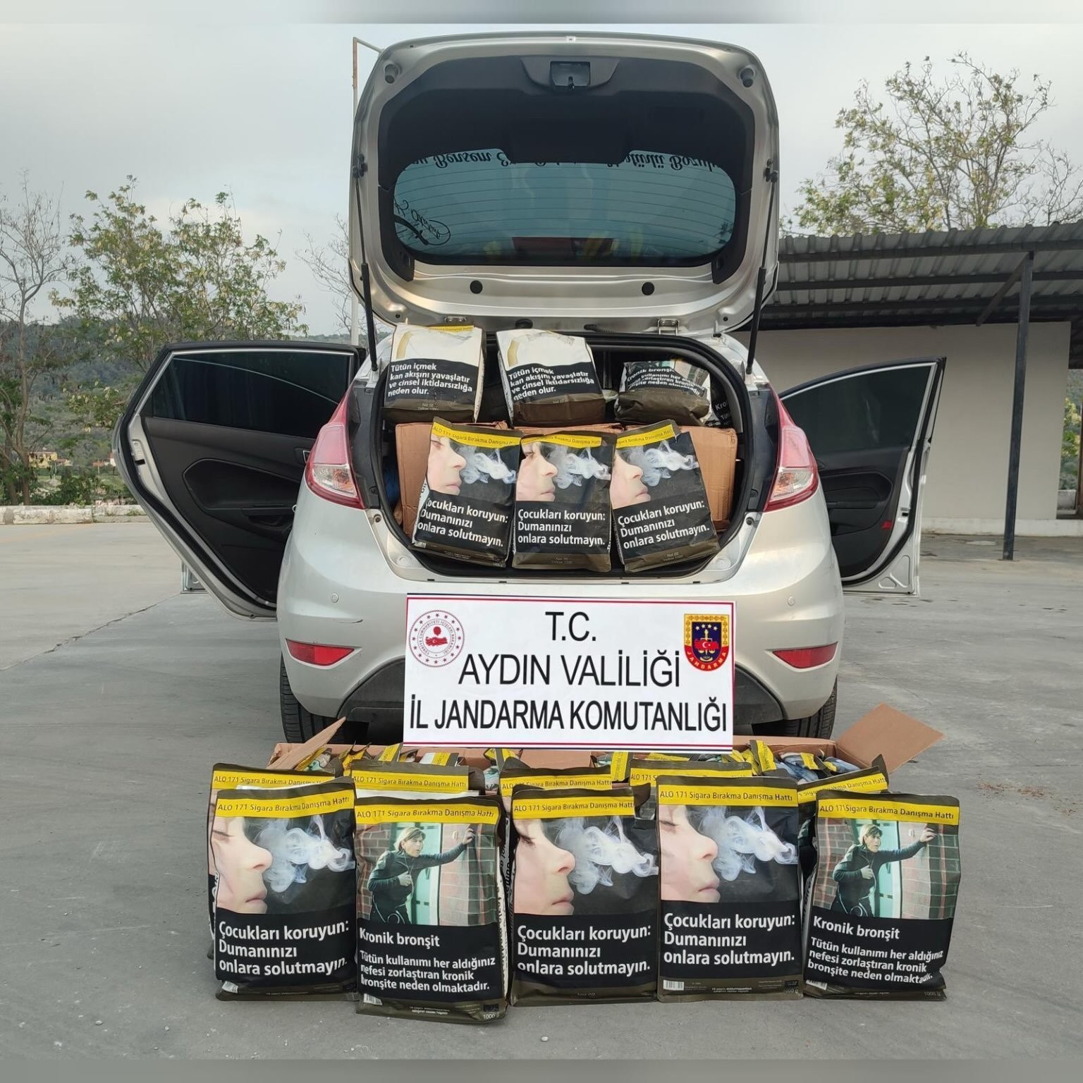 Söke’de 120 kilogram kaçak tütün ele geçirildi