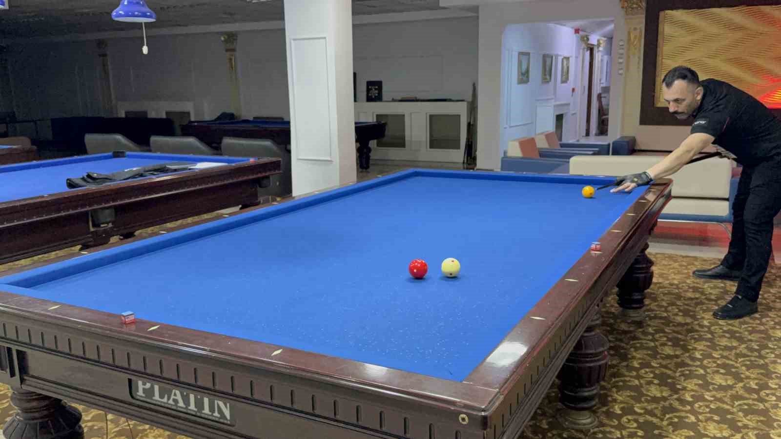 Tokatlı bilardo sporcusu Avrupa şampiyonasında kupa hedefliyor
