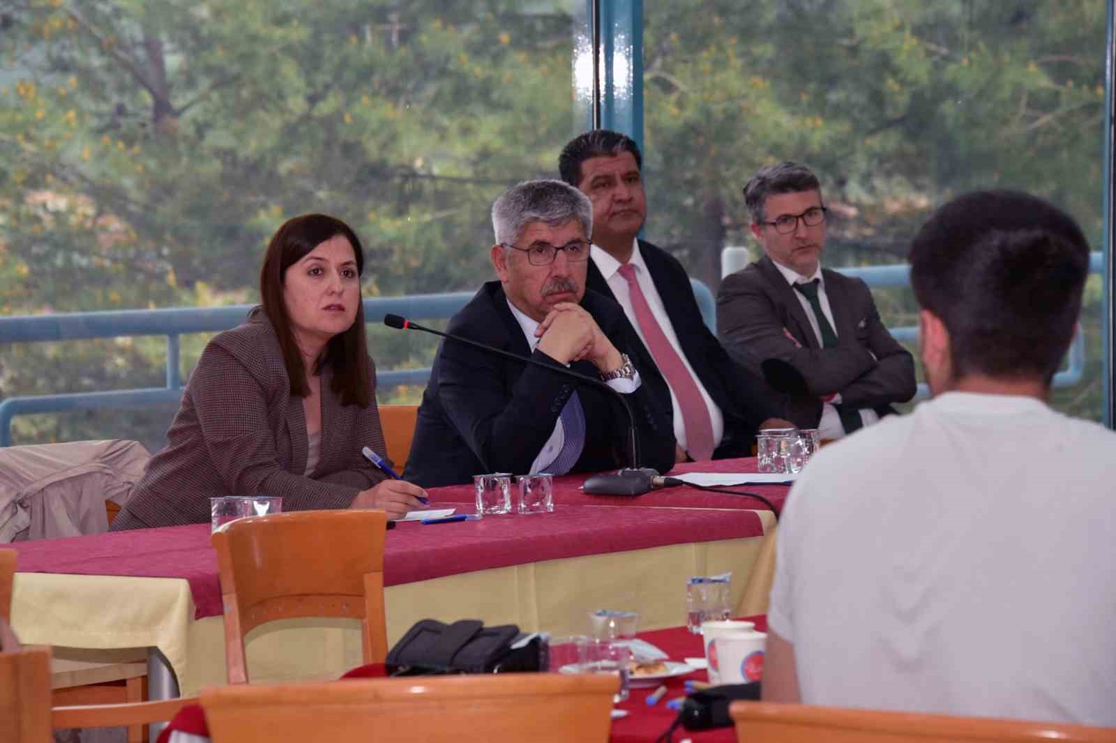 Muğla Sıtkı Ko&ccedil;man &Uuml;niversitesi&rsquo;nde Rekt&ouml;r-&Ouml;ğrenci buluşması
