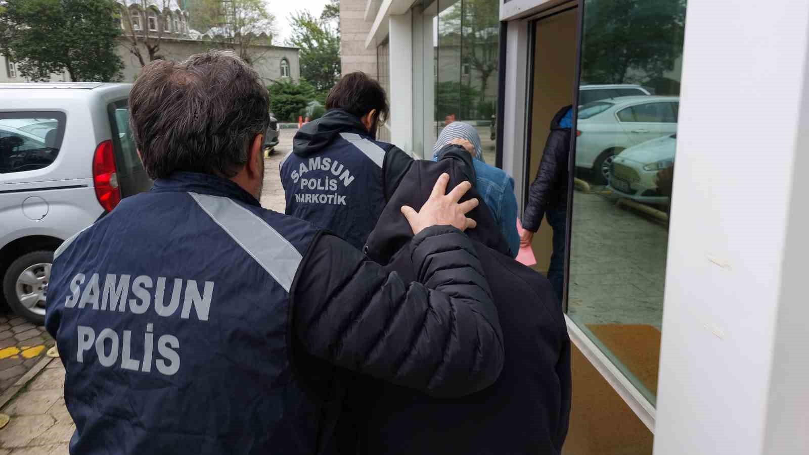 Uyuşturucu ticaretinden 2 kişi adliyeye sevk edildi
