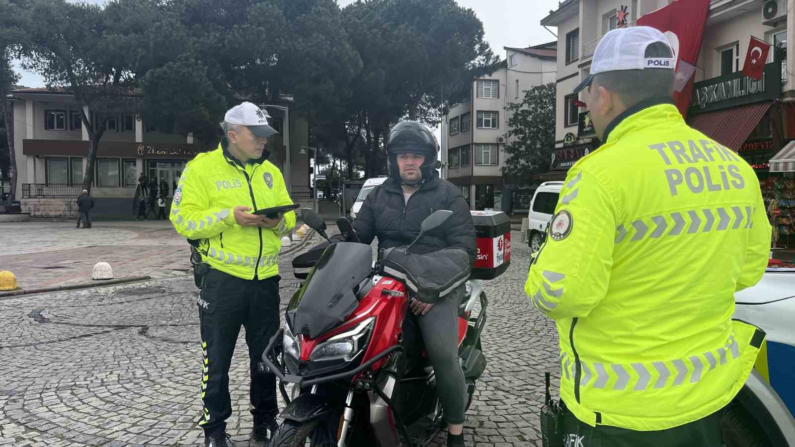Ordu’da motosiklet sürücülerine sıkı denetim: 4 saatlik denetimde 70 bin 269 lira ceza yazıldı