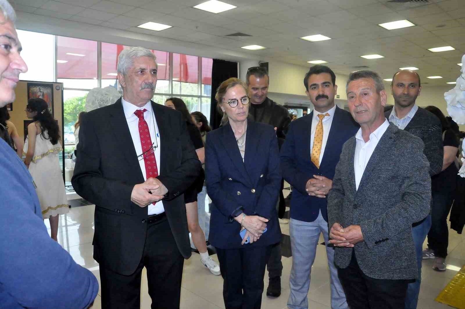 MTK Koleji’nden "genç karyalılar" resim sergisi