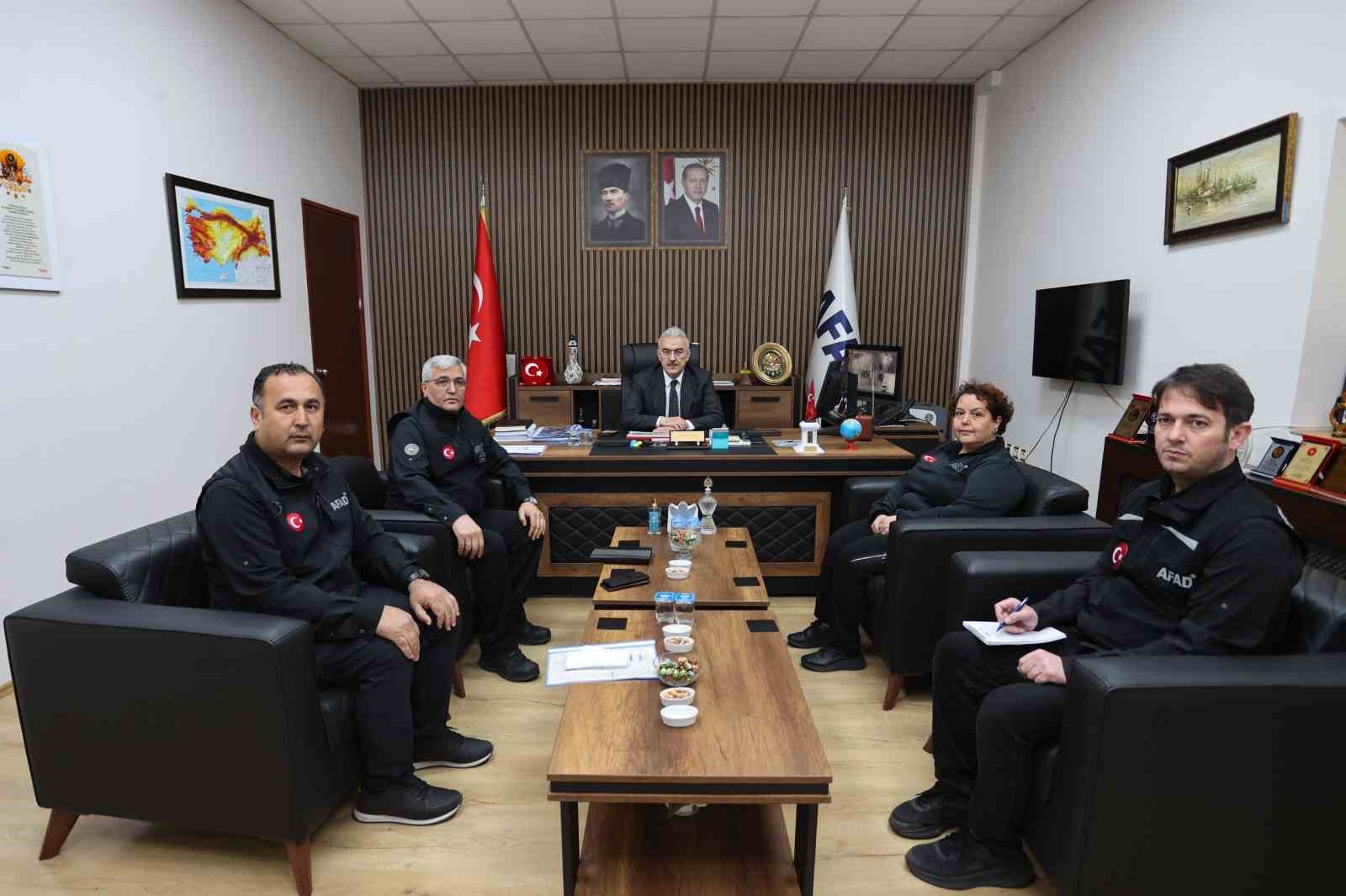 Vali Ayyıldız’dan AFAD’a ziyaret