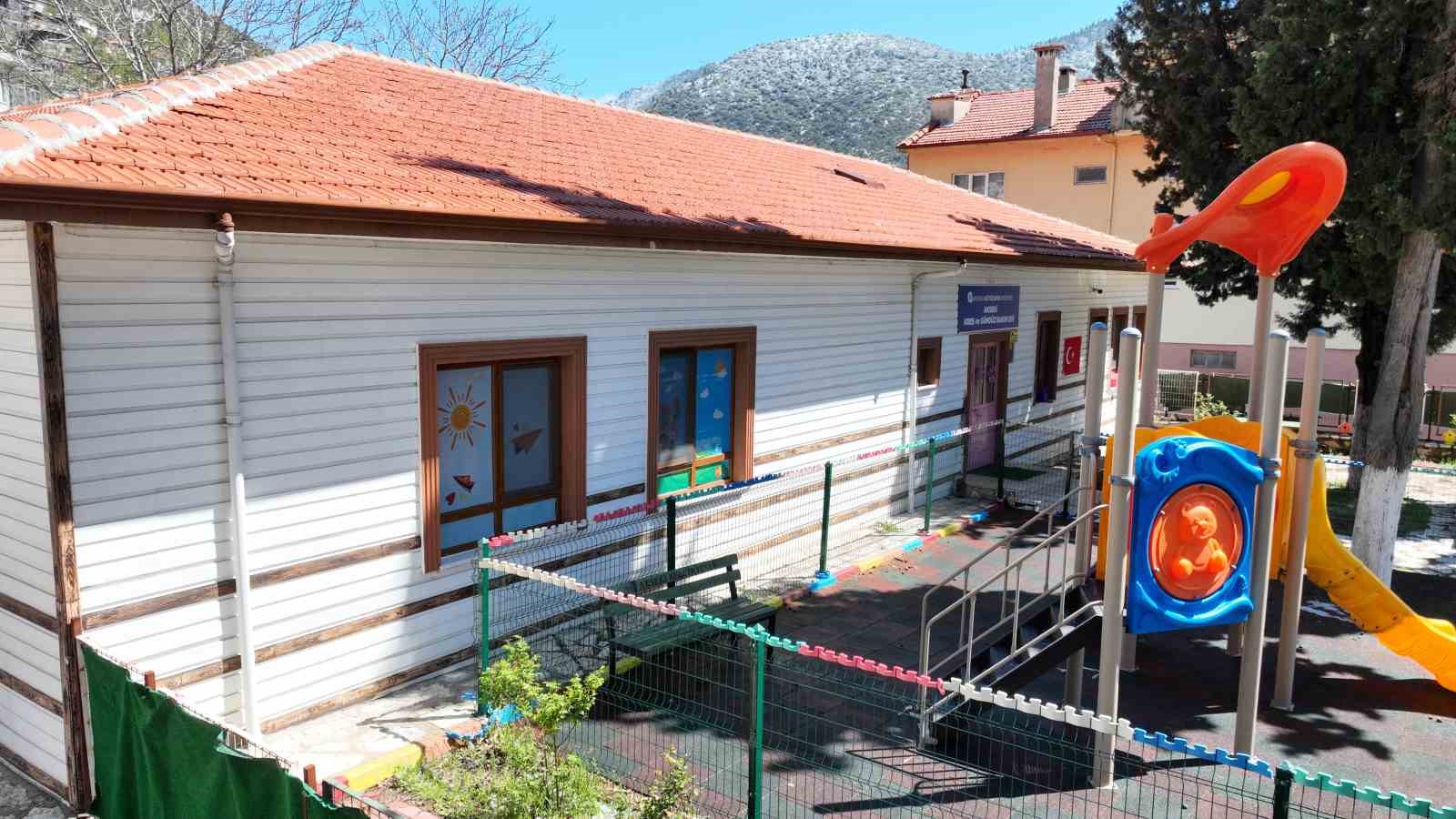 Büyükşehir Akseki kreşi açıldı