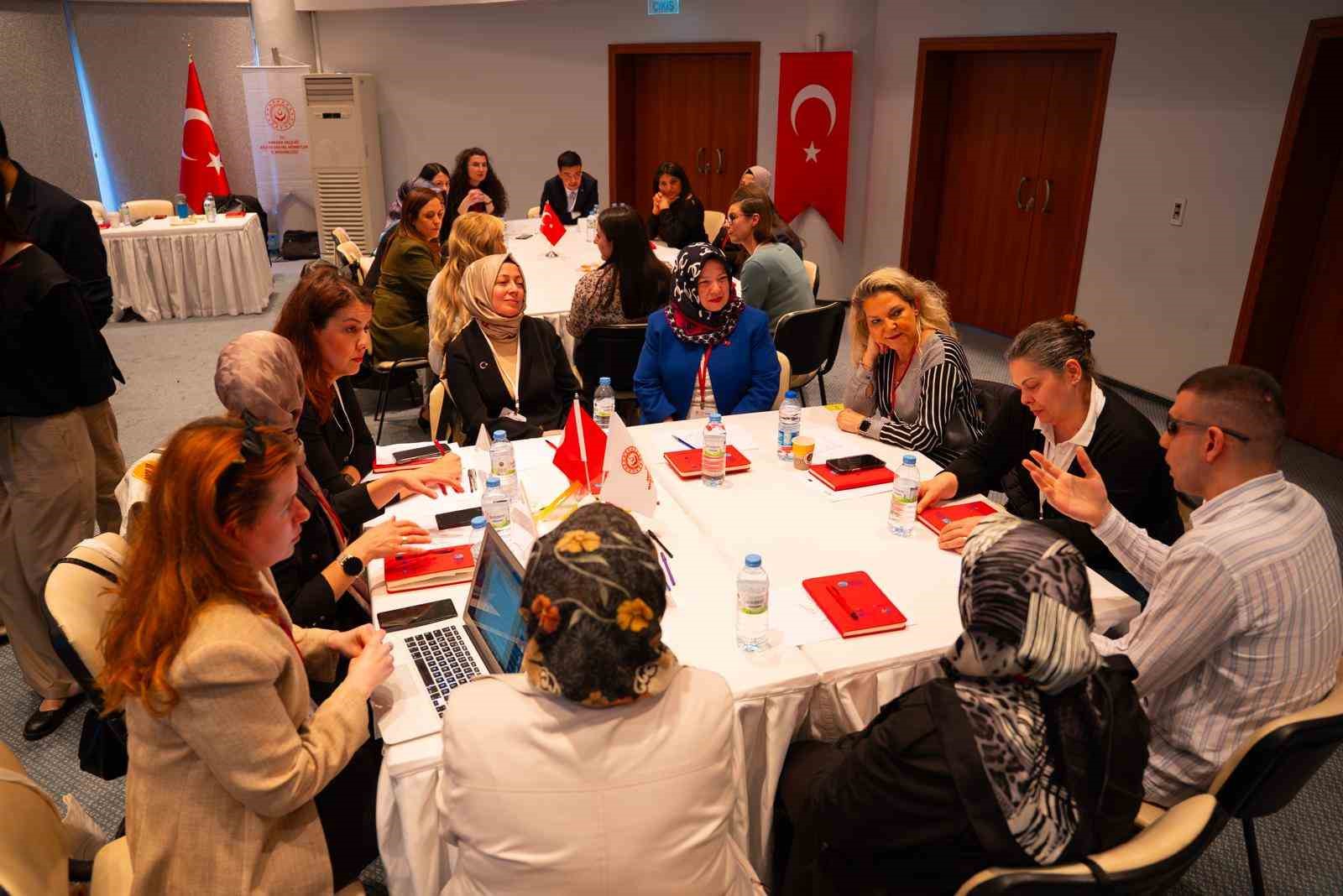 Şehit aileleri ve gaziler, "Yas Süreci ve Yeniden Hayata Tutunmak" projesiyle bir araya geldi