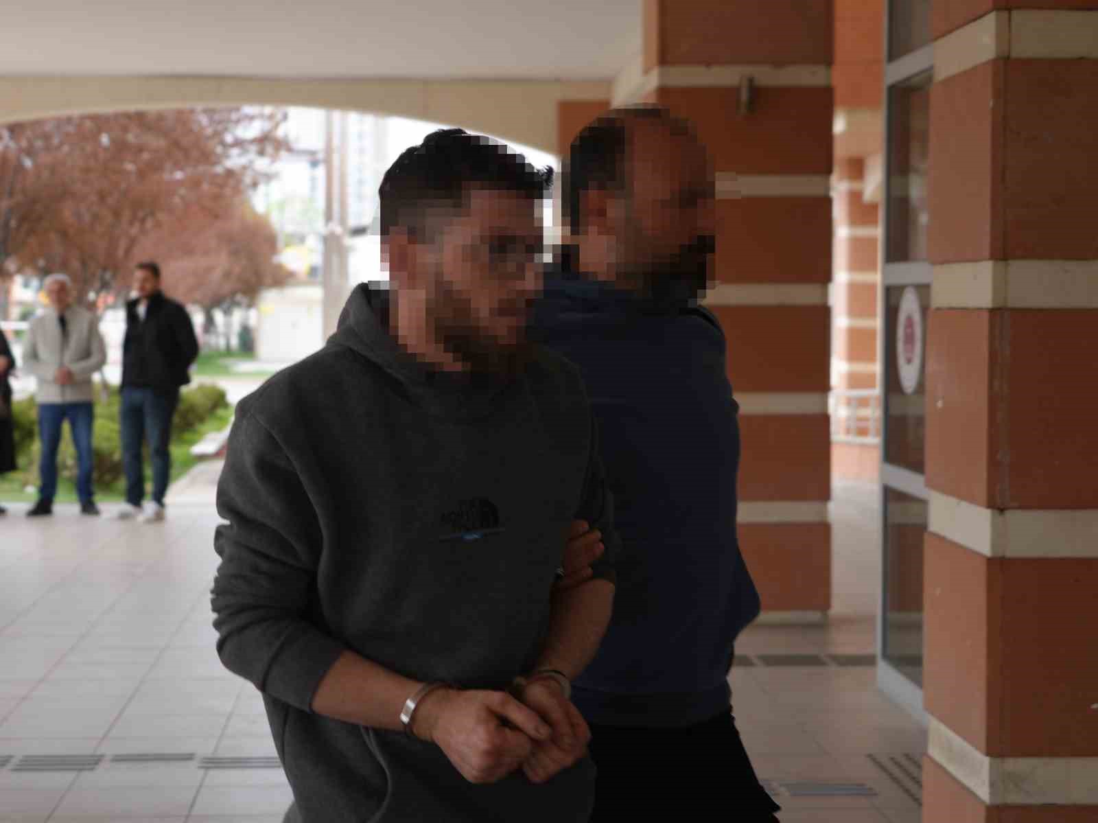 Uyuşturucu parası için araçta infaz edilmişti: Sanıkların yargılanmasına başlandı