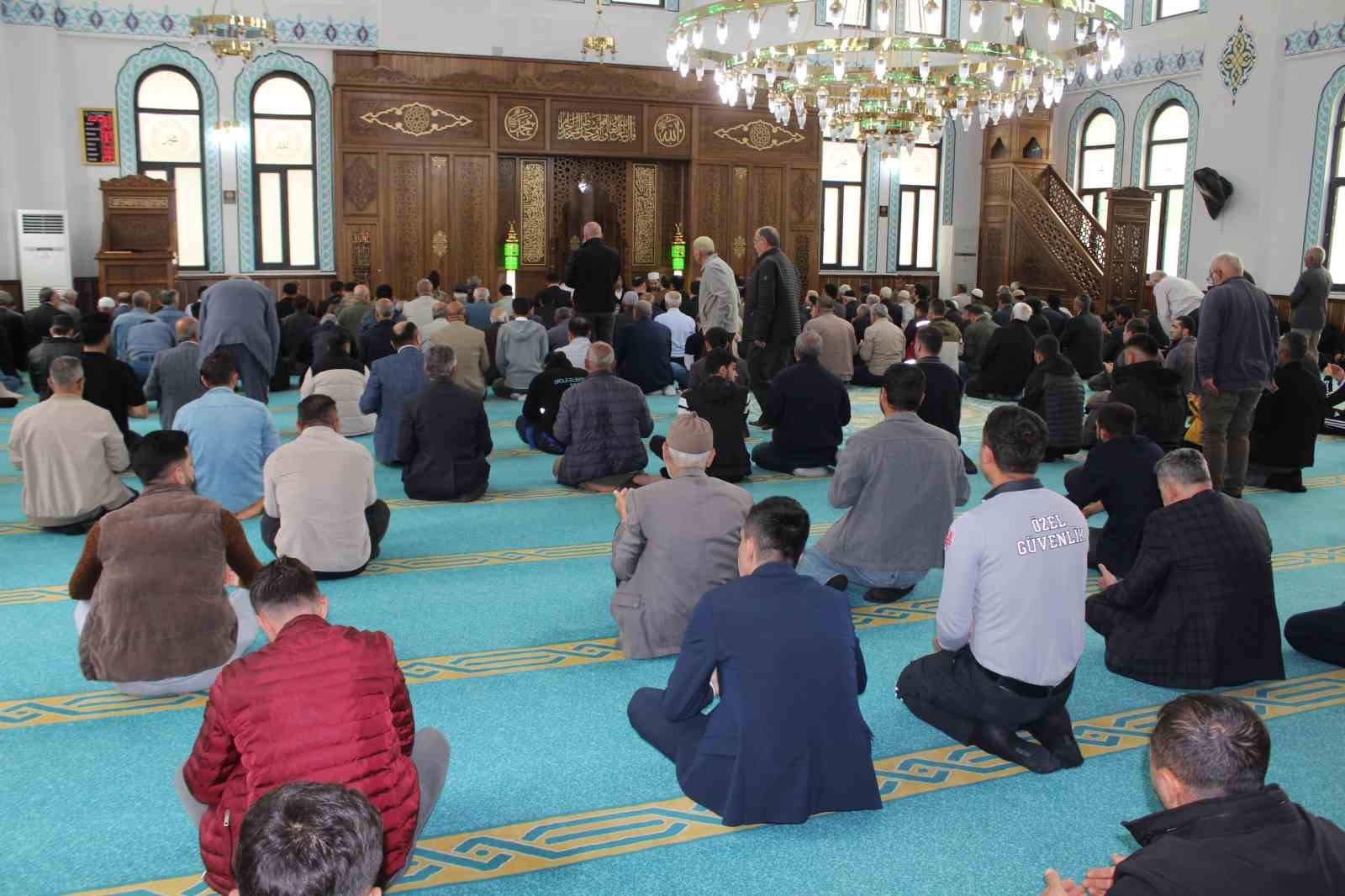 Siirt&rsquo;te şehitler için mevlit okutuldu