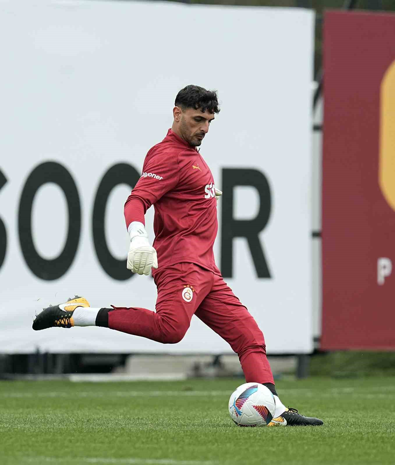 Galatasaray, Ey&uuml;pspor ma&ccedil;ı hazırlıklarına devam etti
