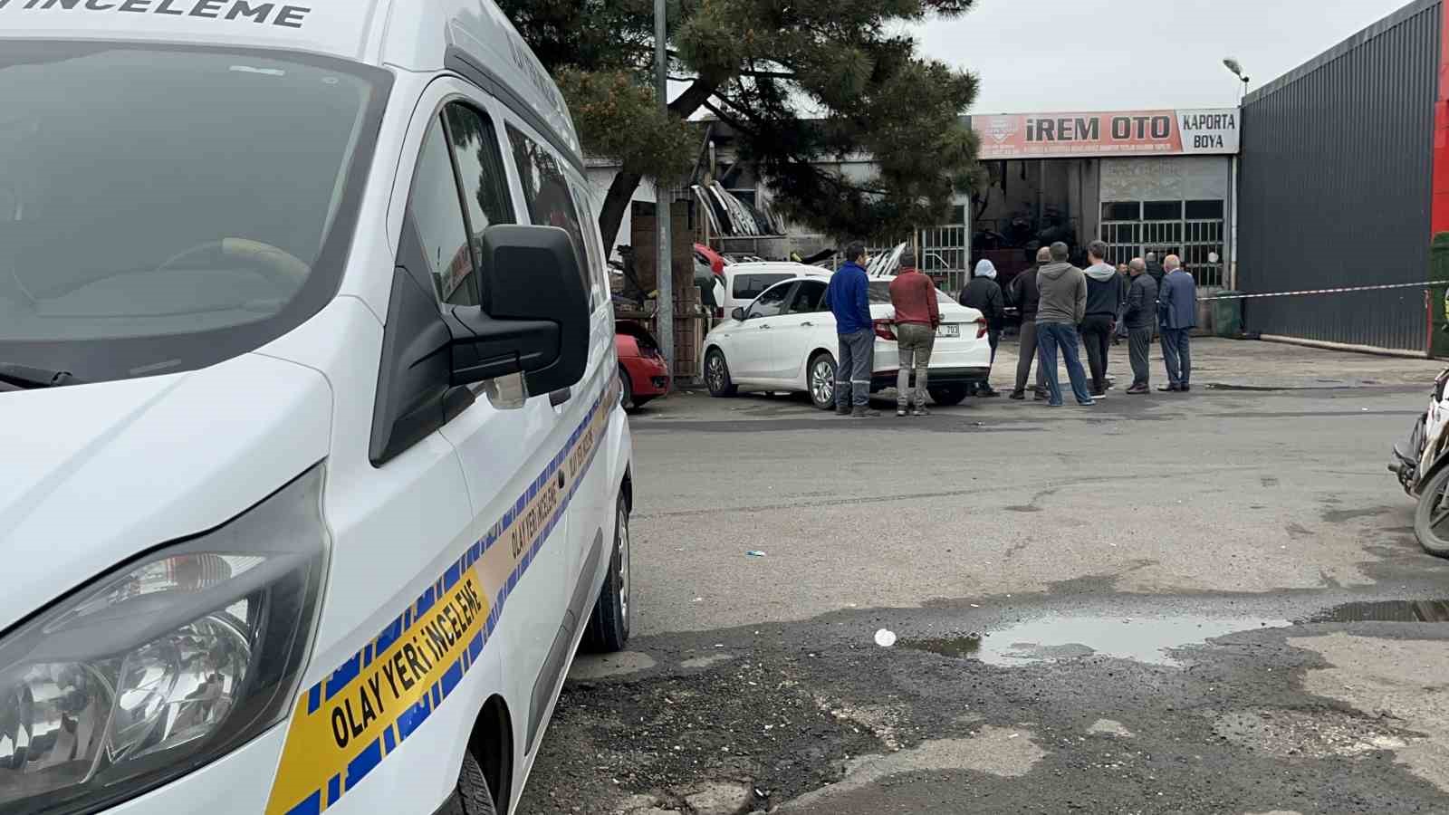 Tekirdağ’da işyeri alev alev yandı: Milyonlarca liralık 6 otomobil küle döndü