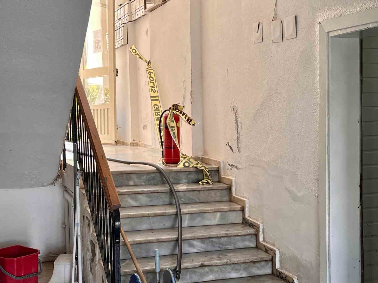 Cesedi su kanalında bulunan 13 yaşındaki çocuğun cenazesi gözyaşları arasında teslim alındı