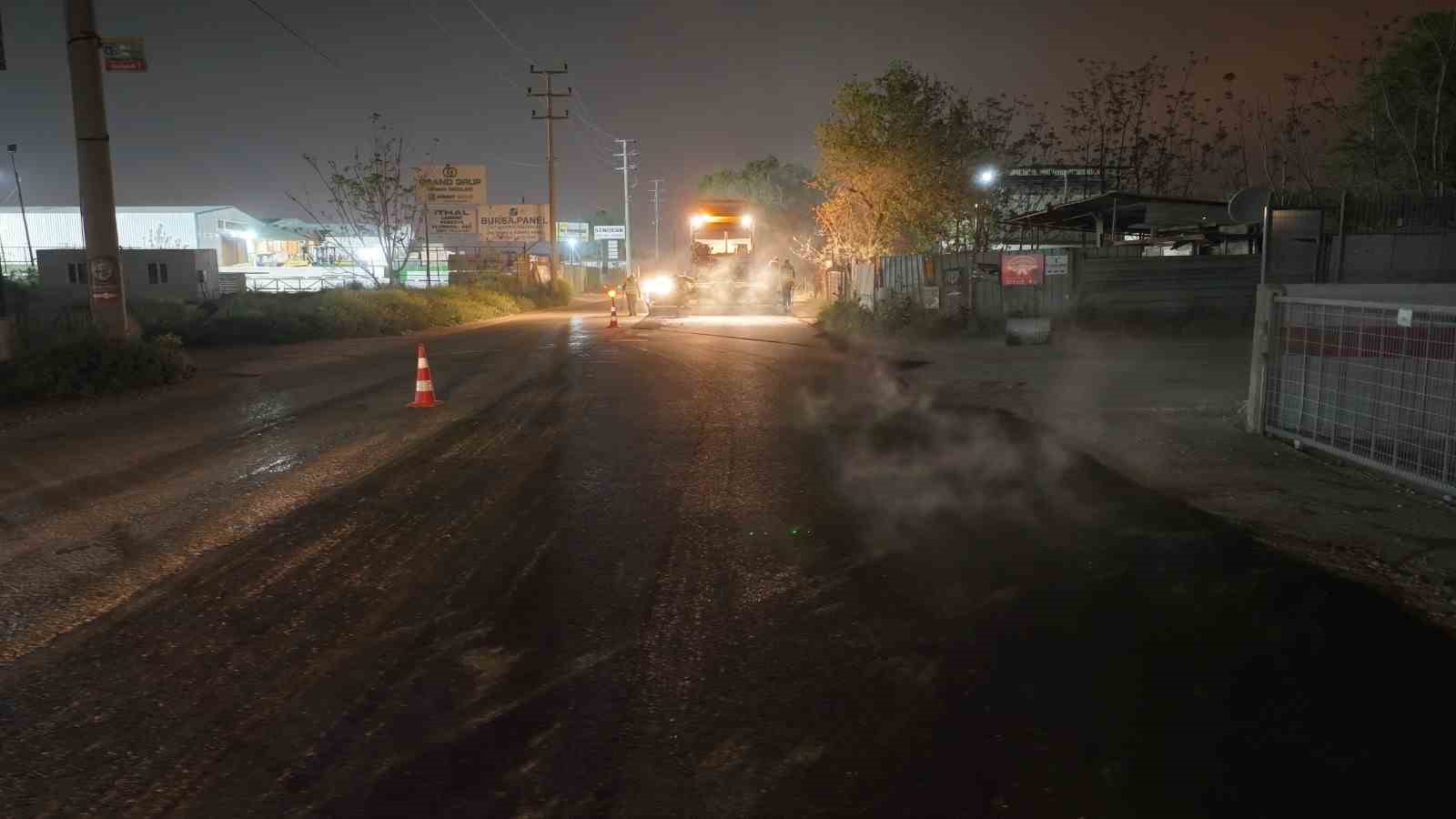 B&uuml;y&uuml;kşehir&rsquo;den &Ccedil;alı-Kayapa yolunda gece mesaisi
